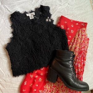 ❤️ SOLD ❤️ Sans Souci Black Woven Crop Top - Size L